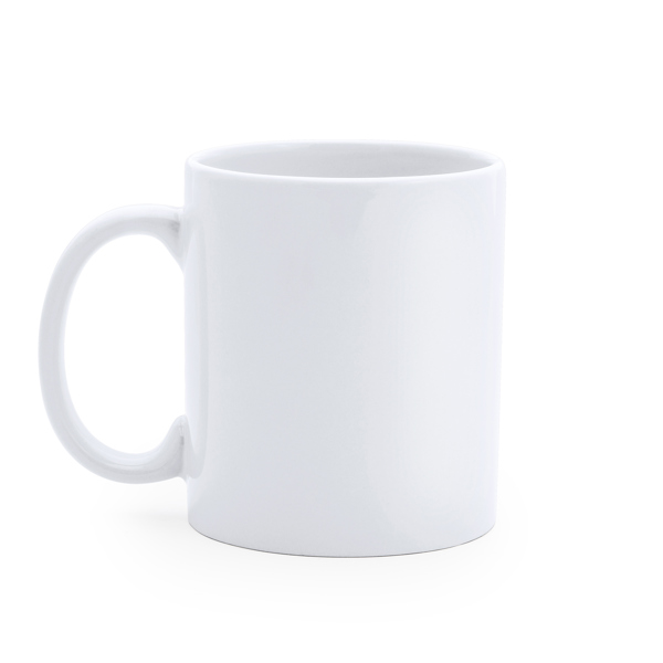Tazas y vajilla yuca